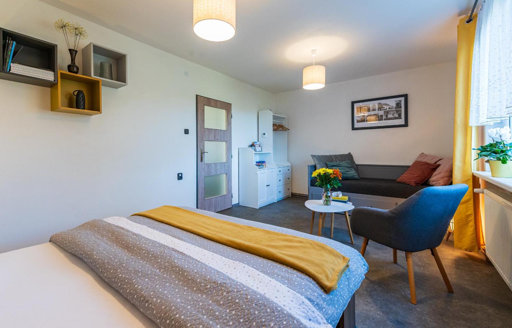 Ubytovani Na Samote - Apartman U Tesaru Komarice Ngoại thất bức ảnh